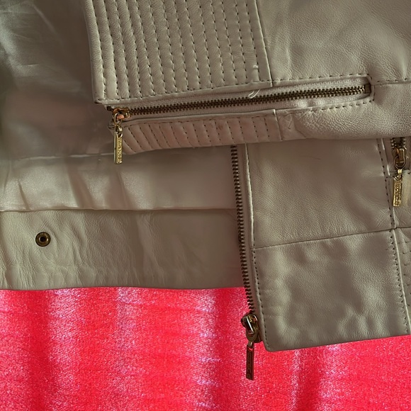 Off white leather jacket - Picture 5 of 9